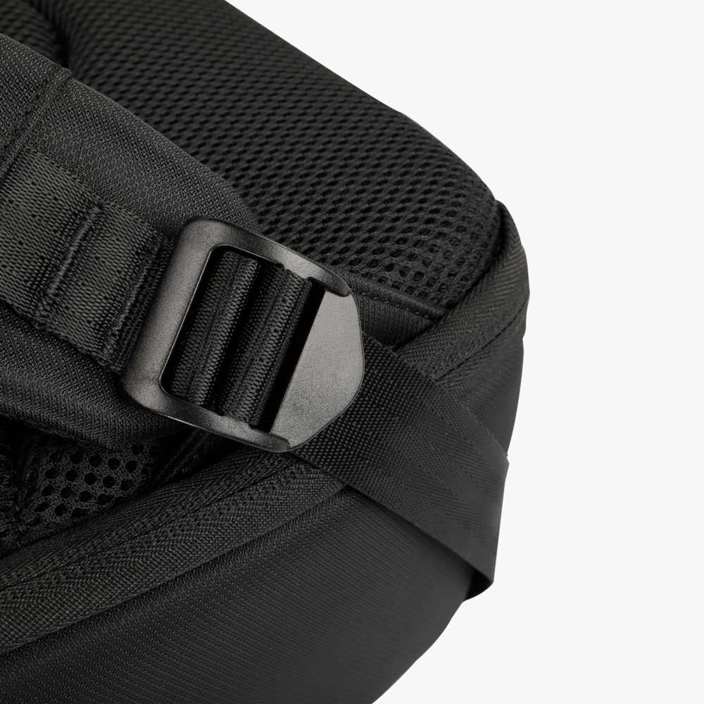 Mochila de Poliéster USB 25 Litros - Imagem 6