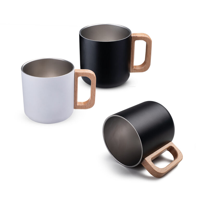 Caneca térmica com alça em madeira personalizada